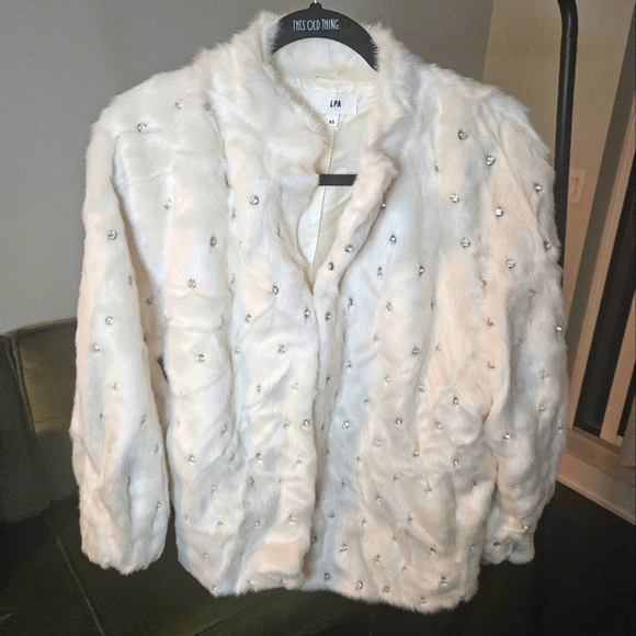 Faux Fur Jacket - Picture 4 of 7